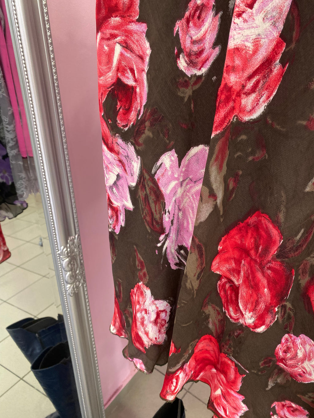 Dreamy floral midi skirt