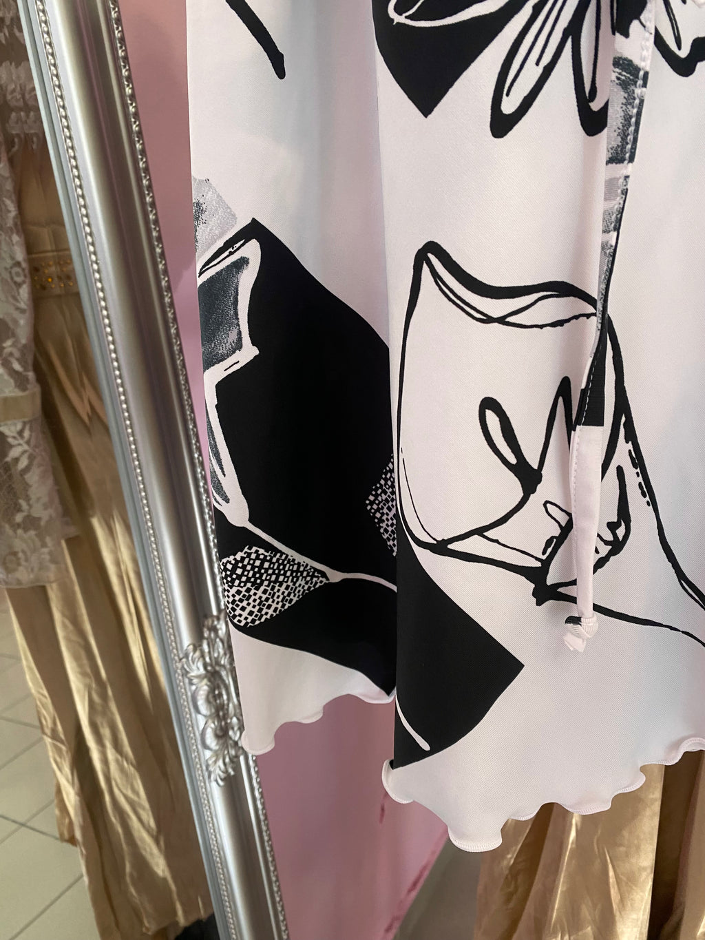 Black & white midi skirt