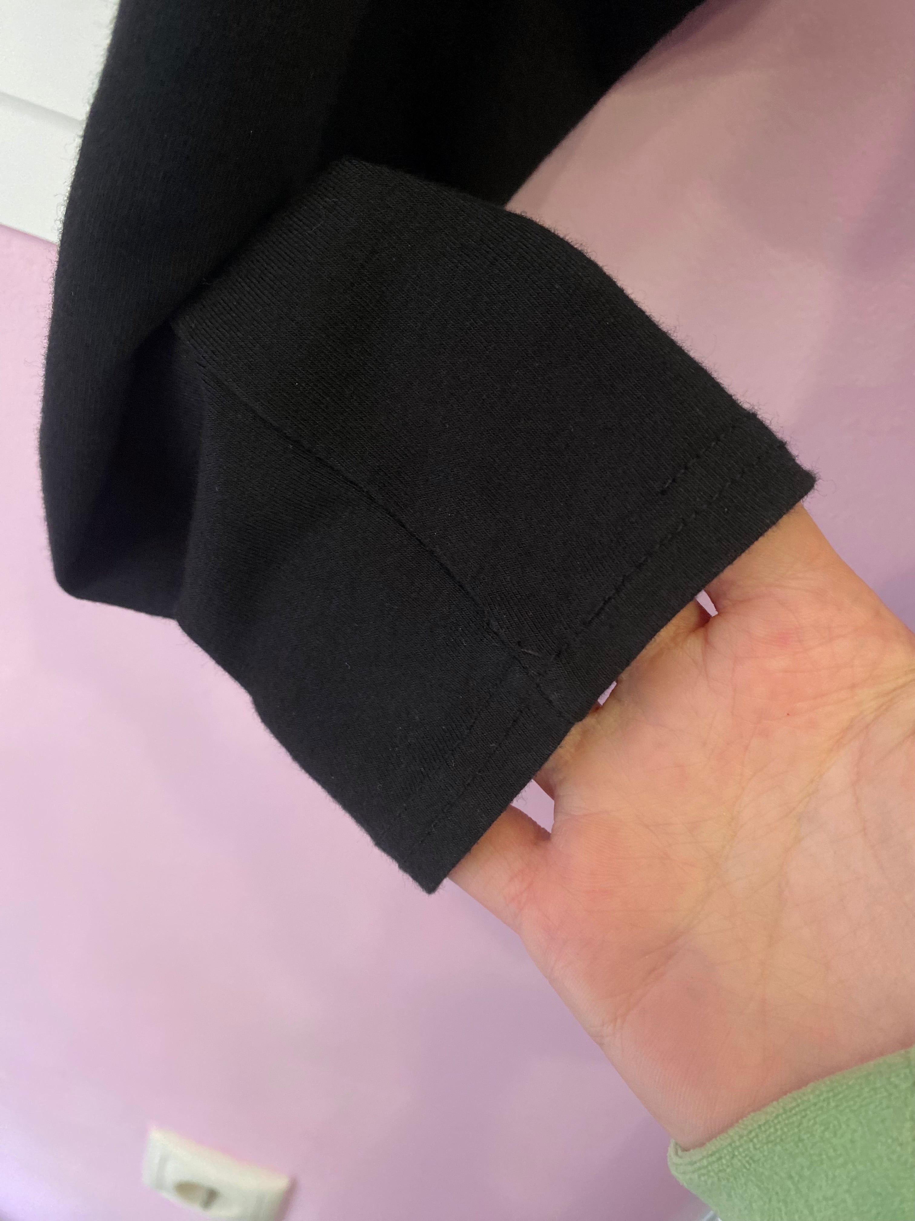 Black body with mesh