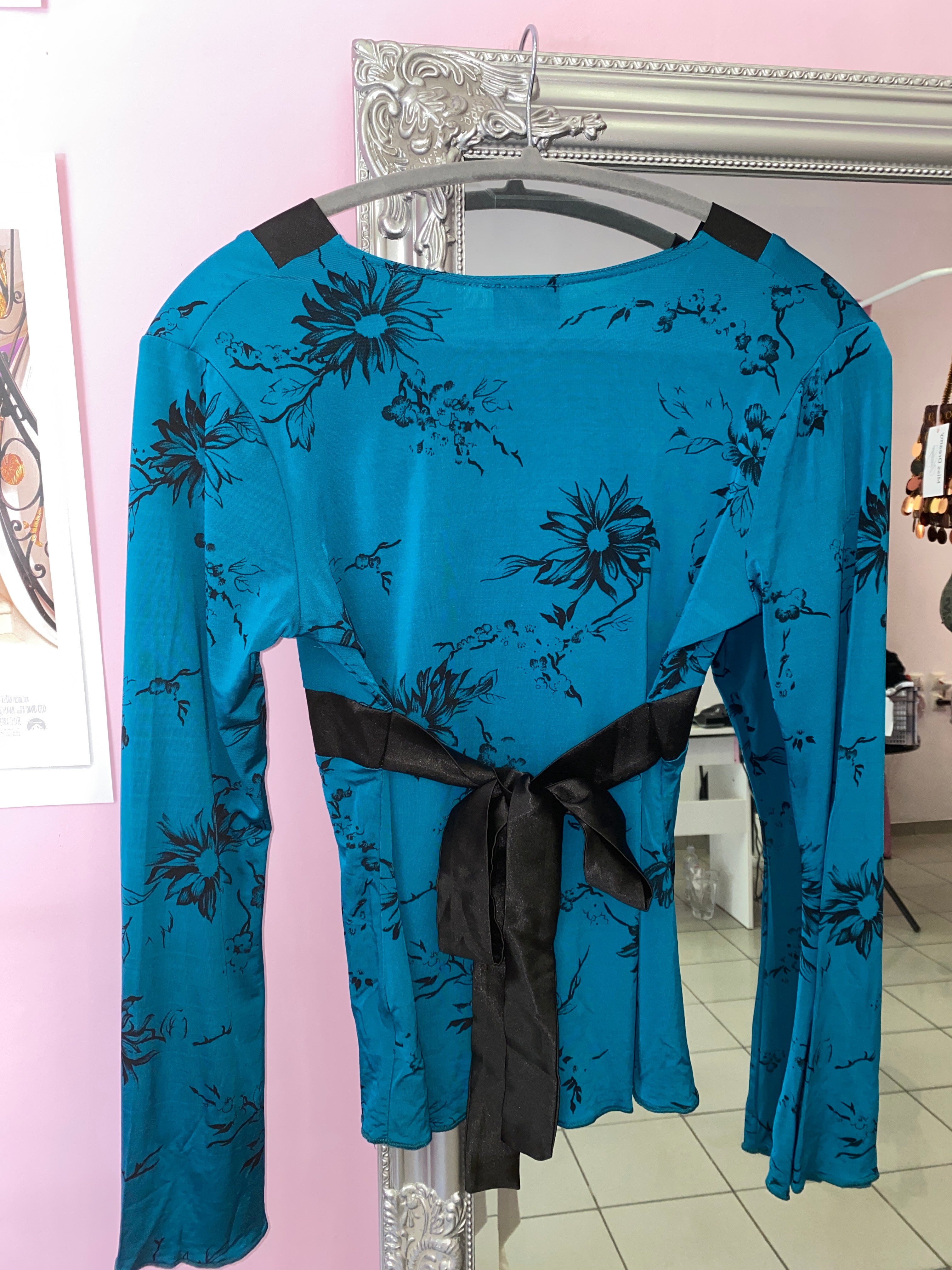 Blue 2000s style top