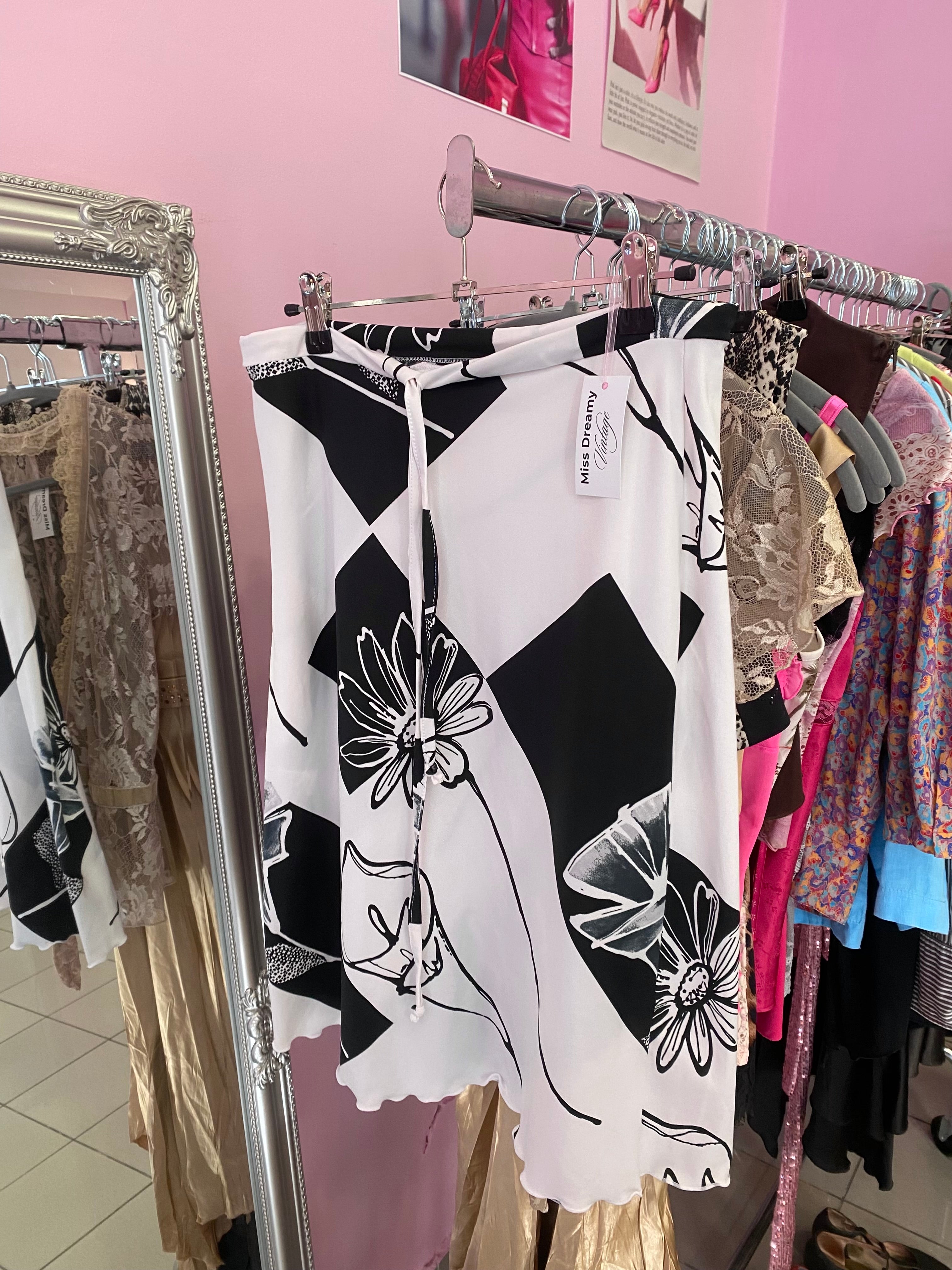 Black & white midi skirt