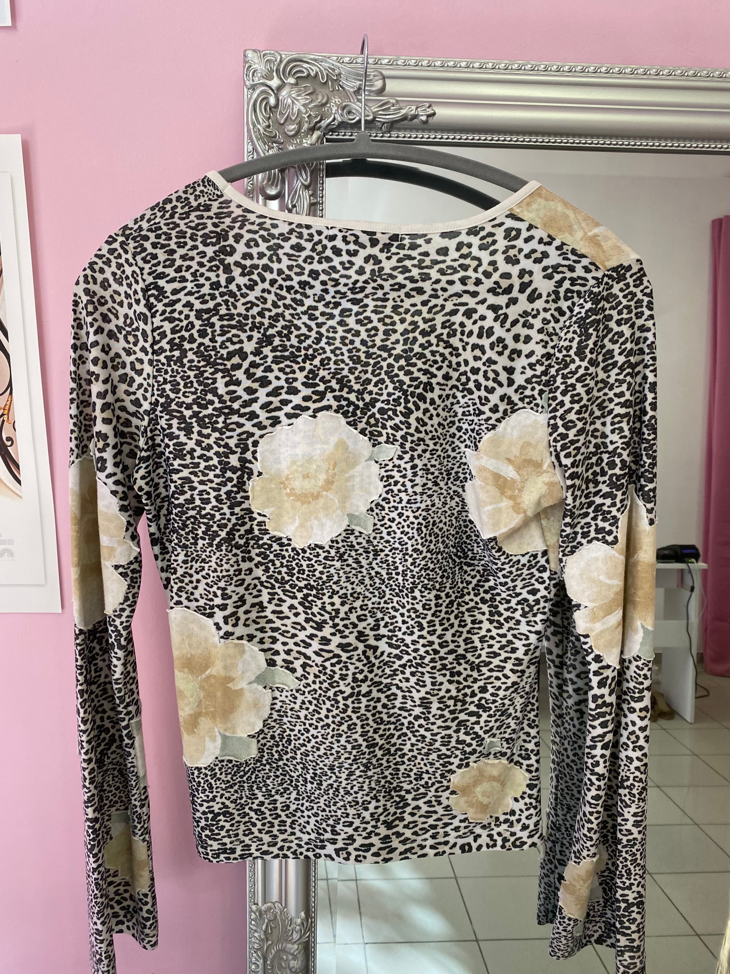 Leopard flower long sleeve top