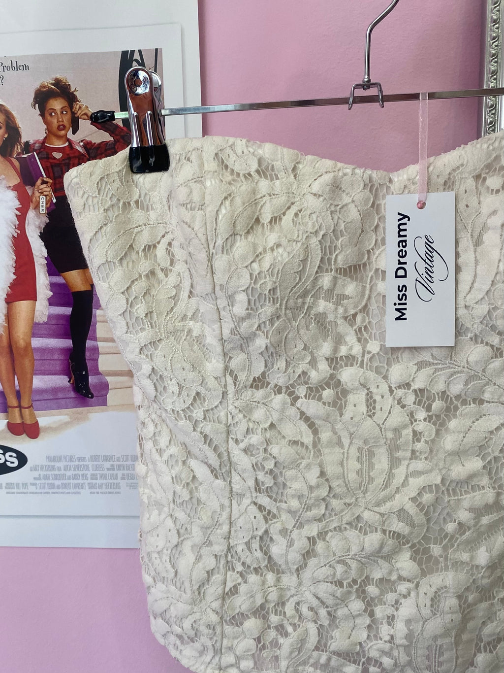 White lace sleeveless top