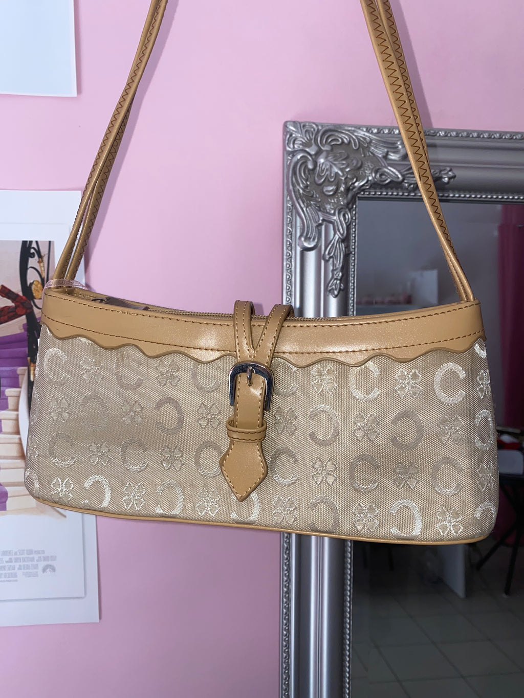 Vintage beige shoulder bag