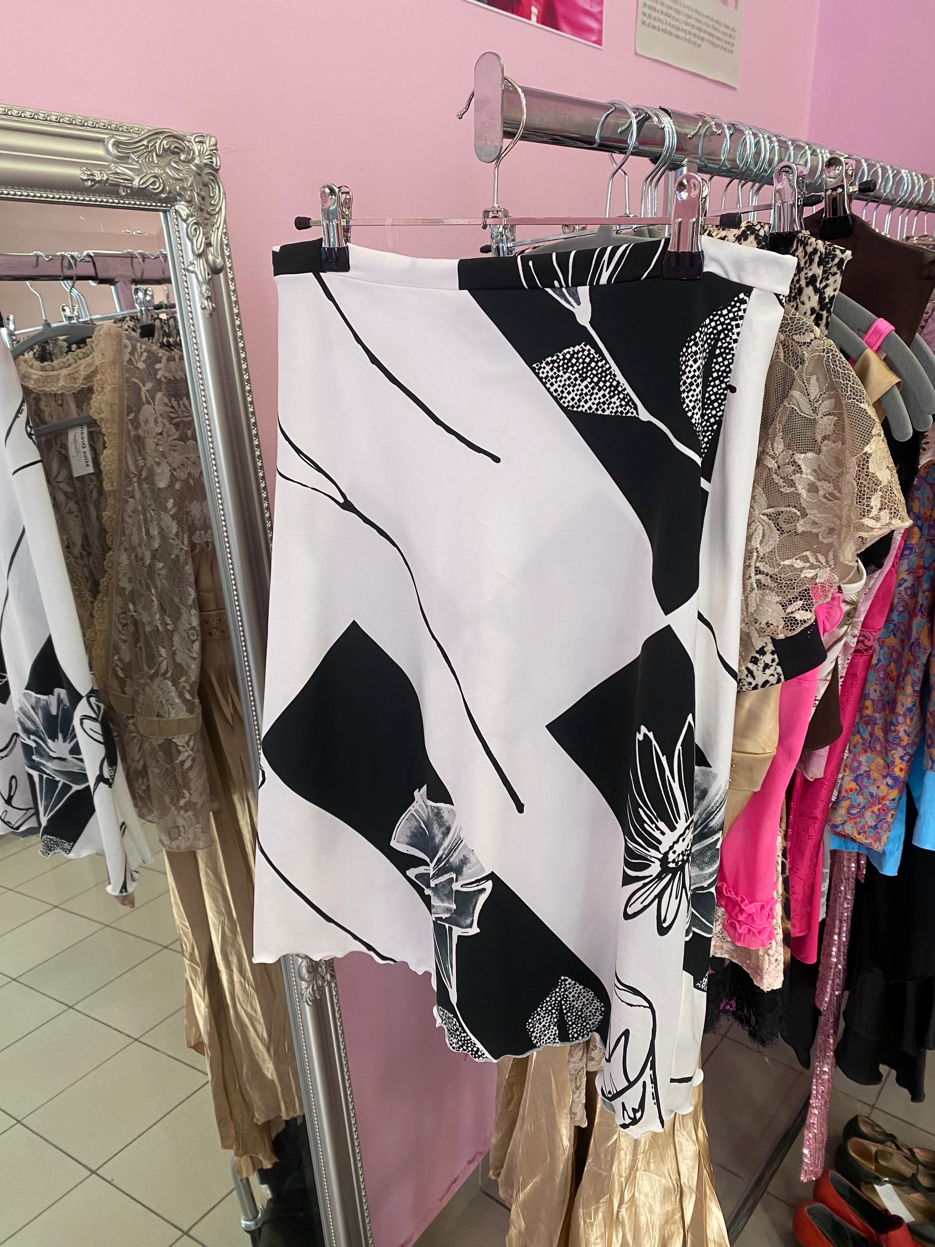 Black & white midi skirt