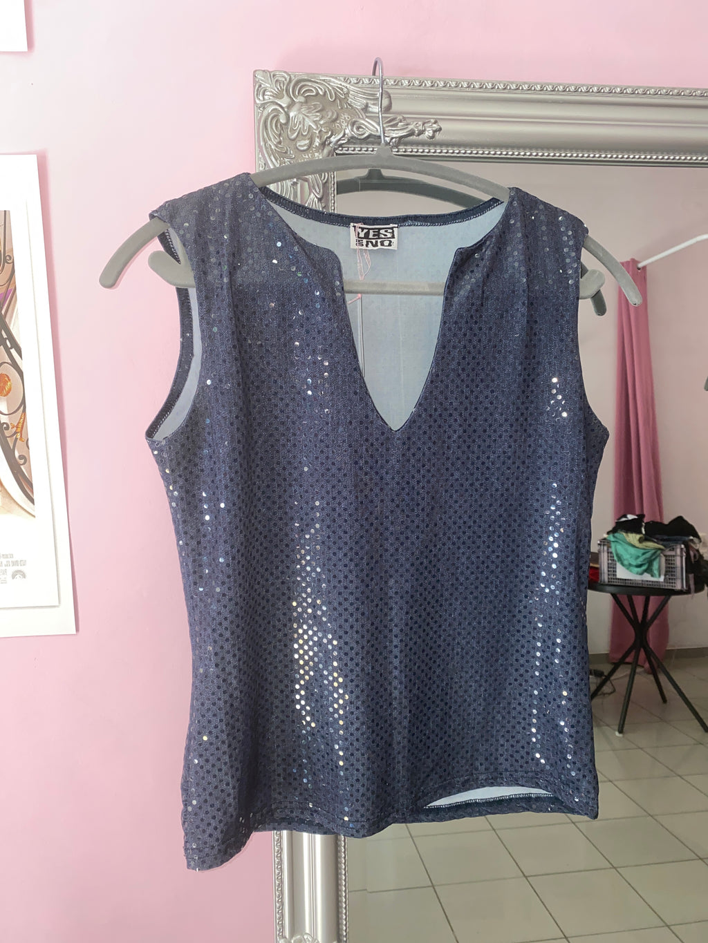 Vintage tank top sparkly