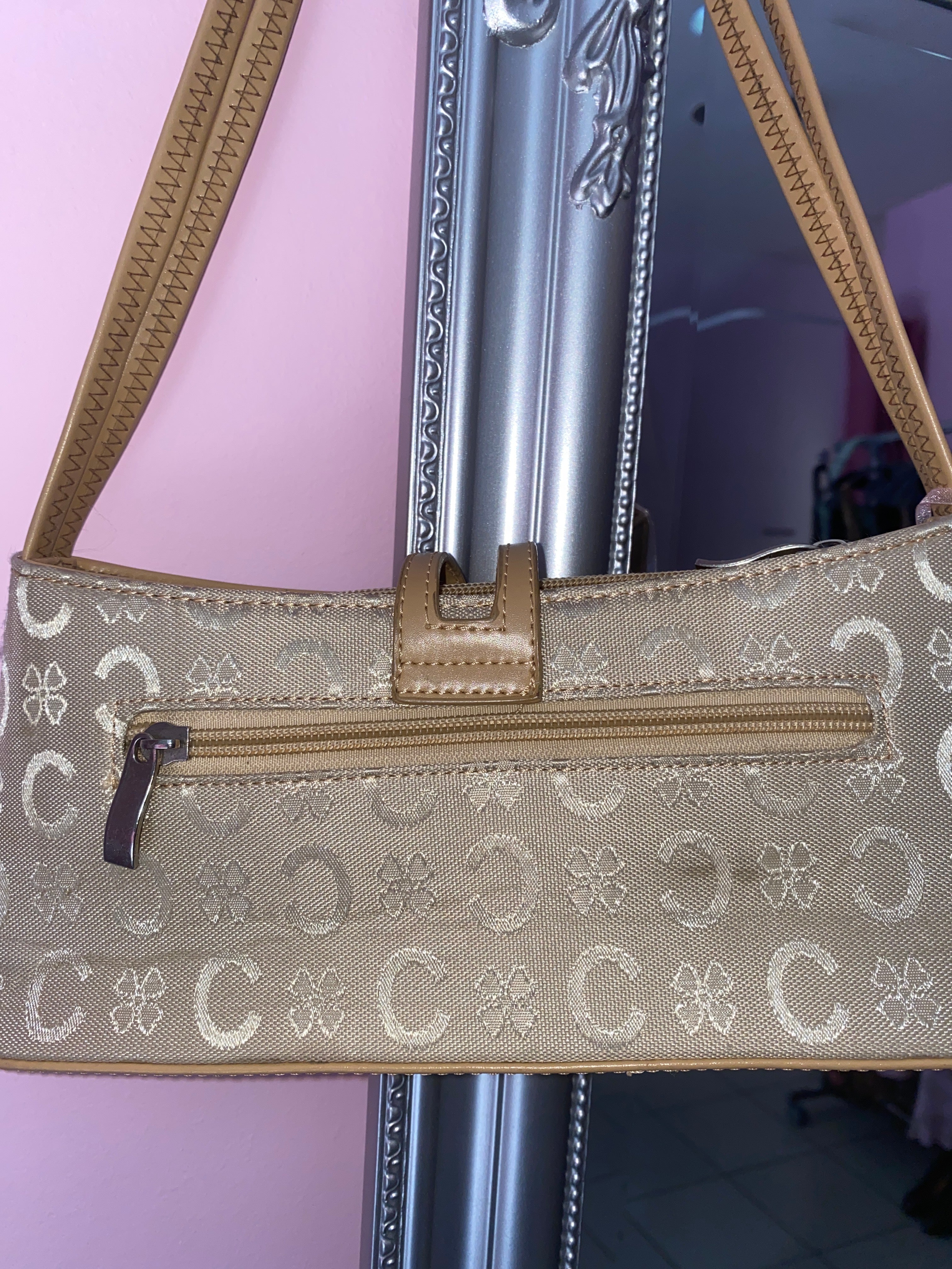 Vintage beige shoulder bag