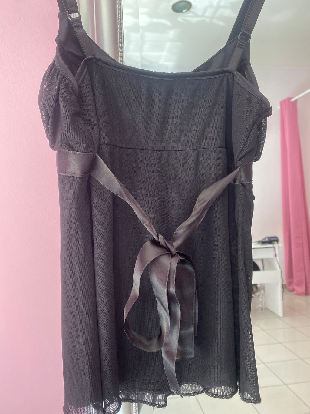 Black classic cami top