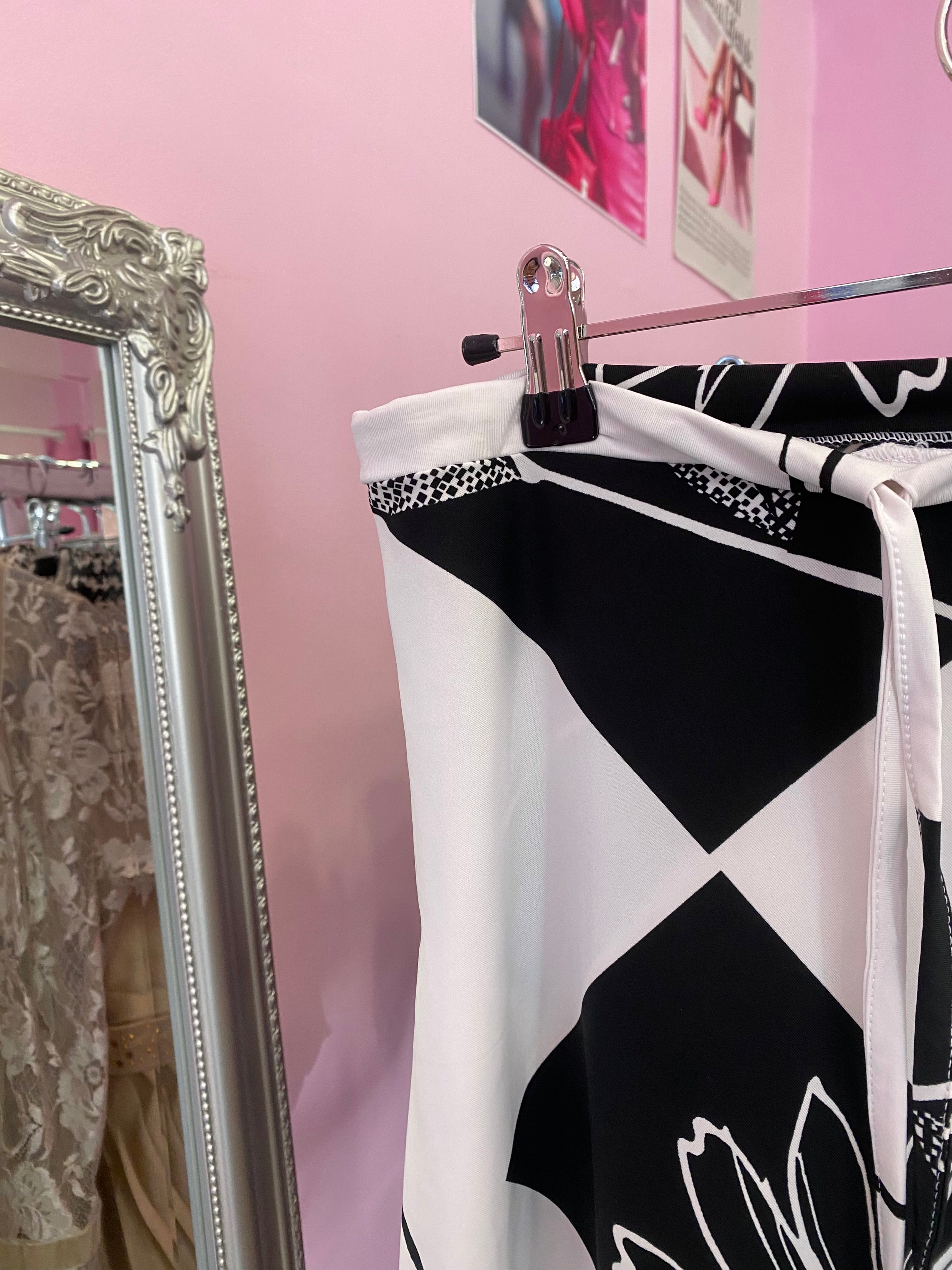 Black & white midi skirt