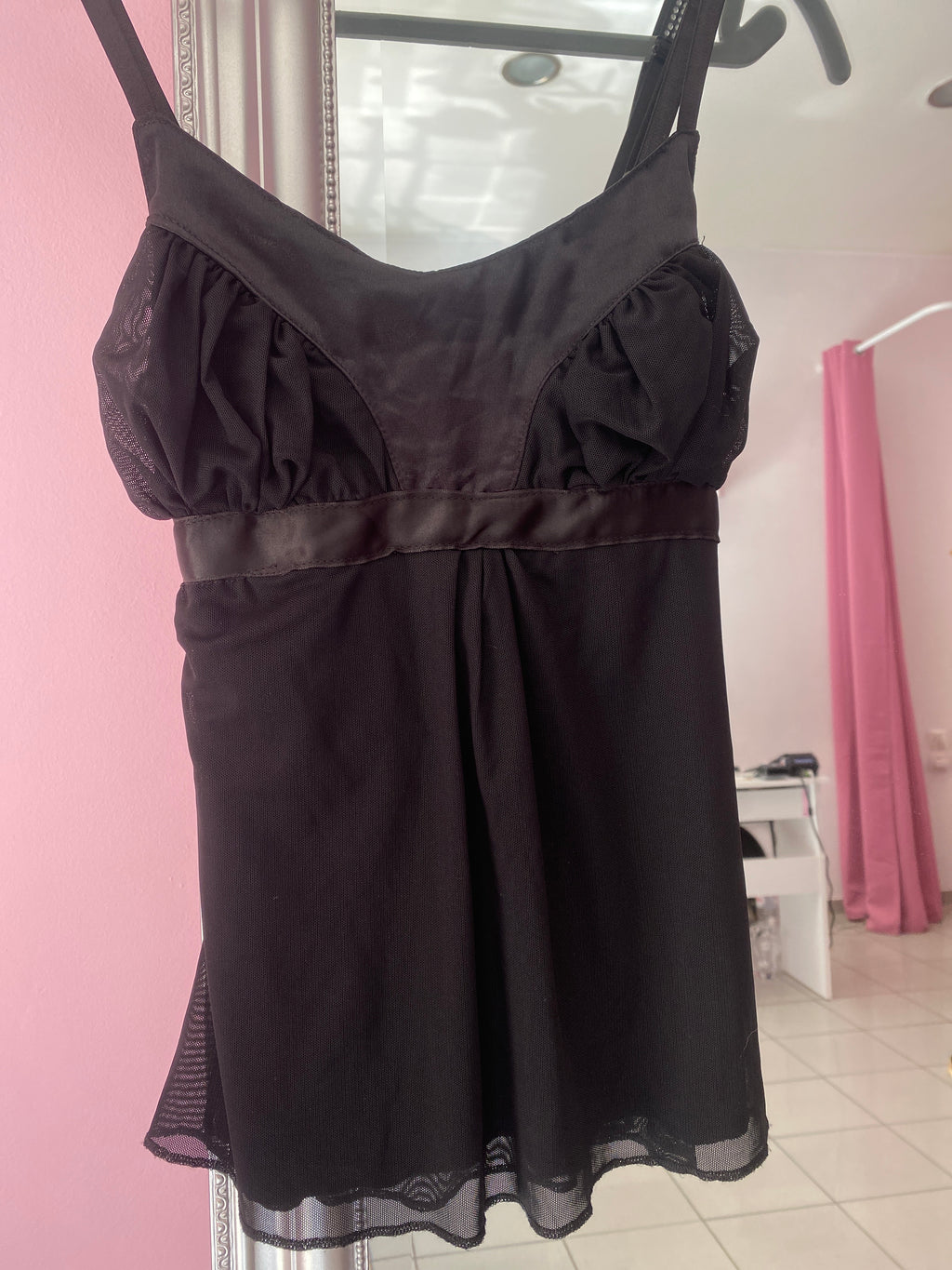 Black classic cami top