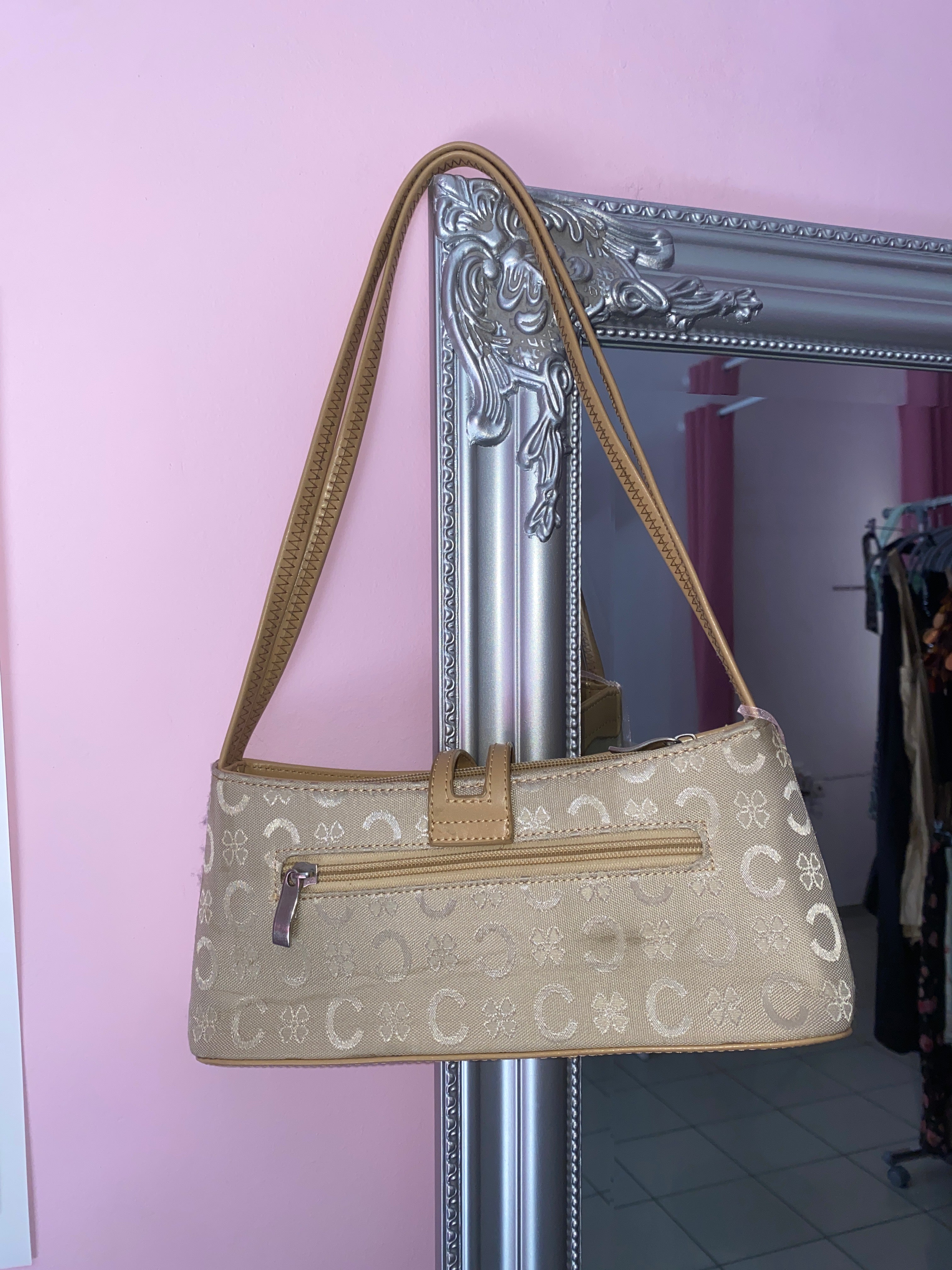 Vintage beige shoulder bag