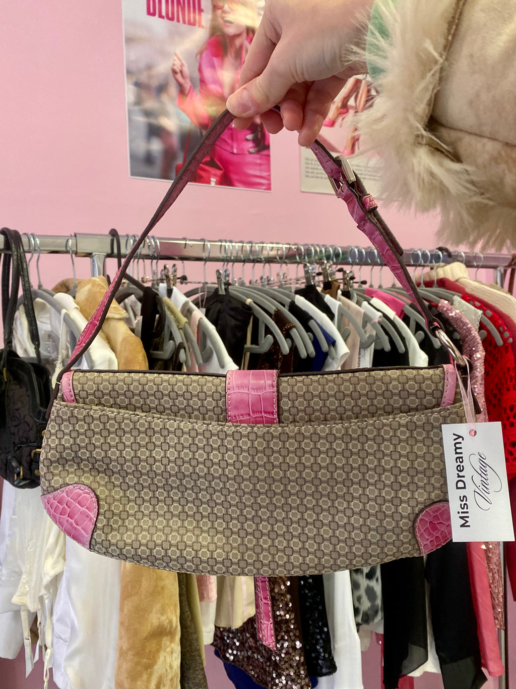 Cute 2000s shoulder bag