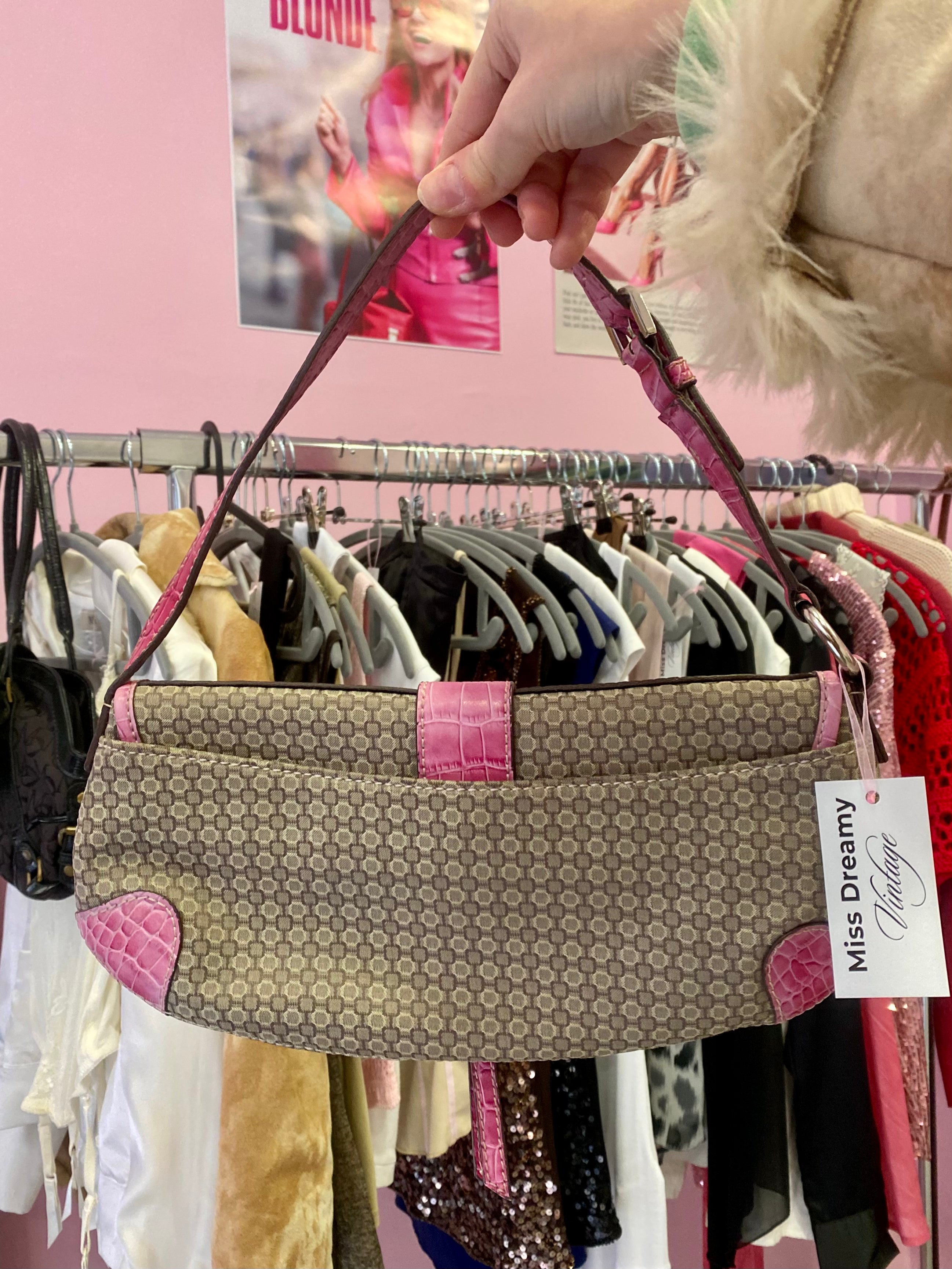 Cute 2000s shoulder bag