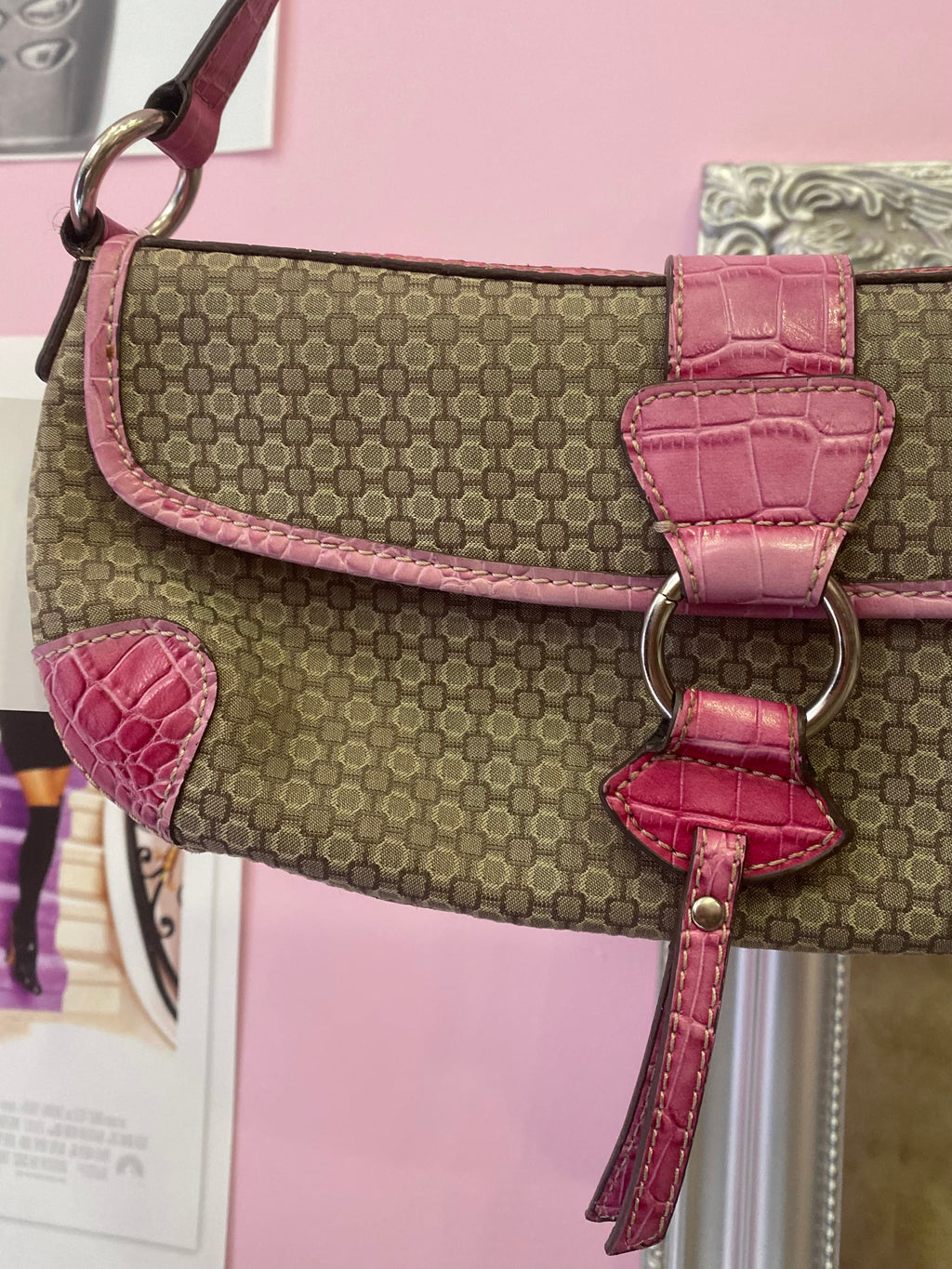 Cute 2000s shoulder bag