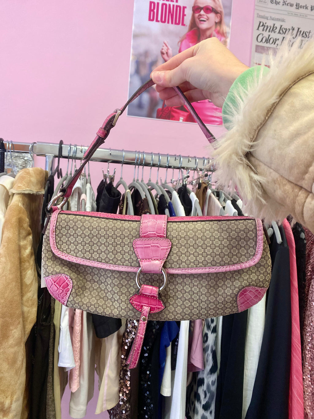 Cute 2000s shoulder bag