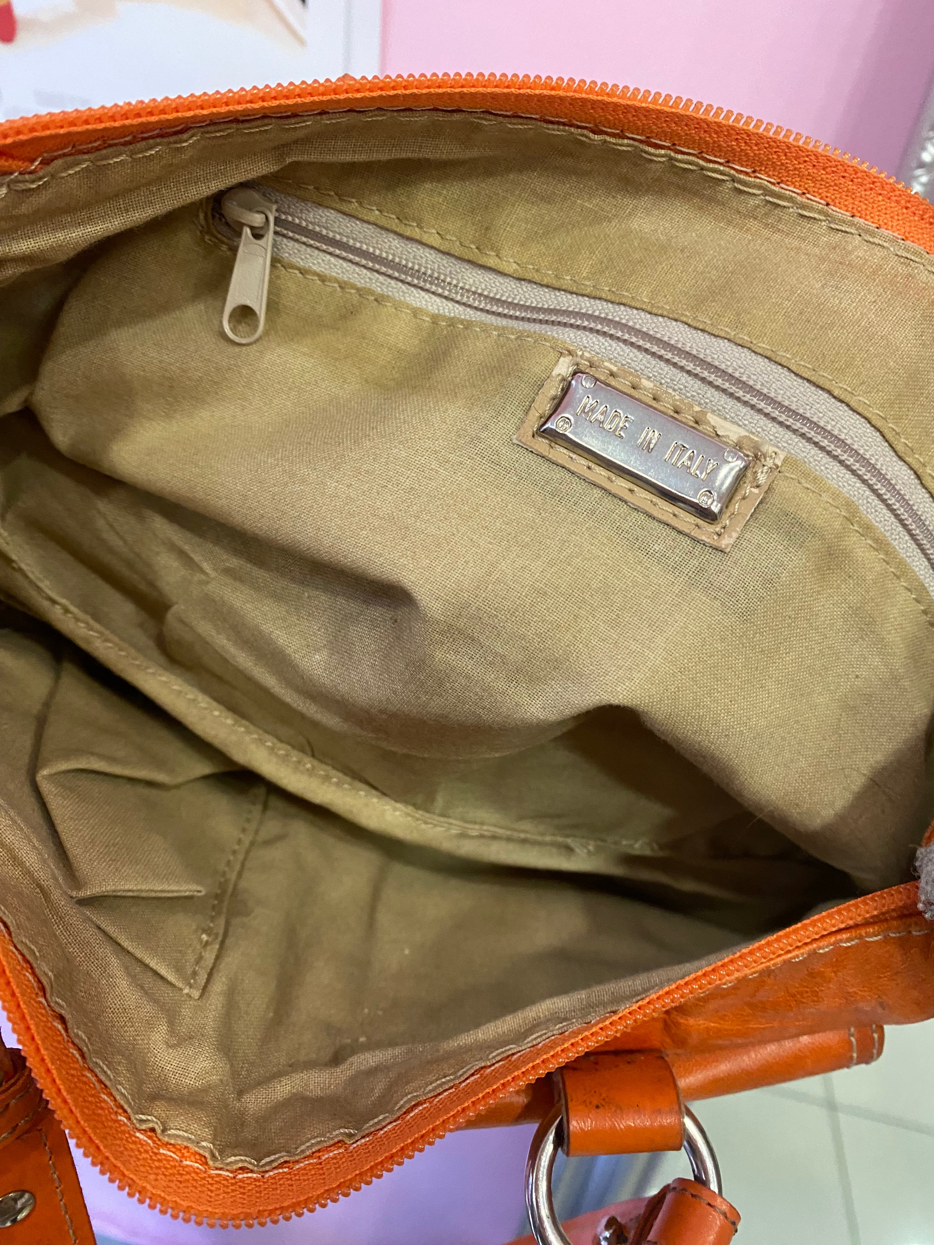 Leather shoulder bag