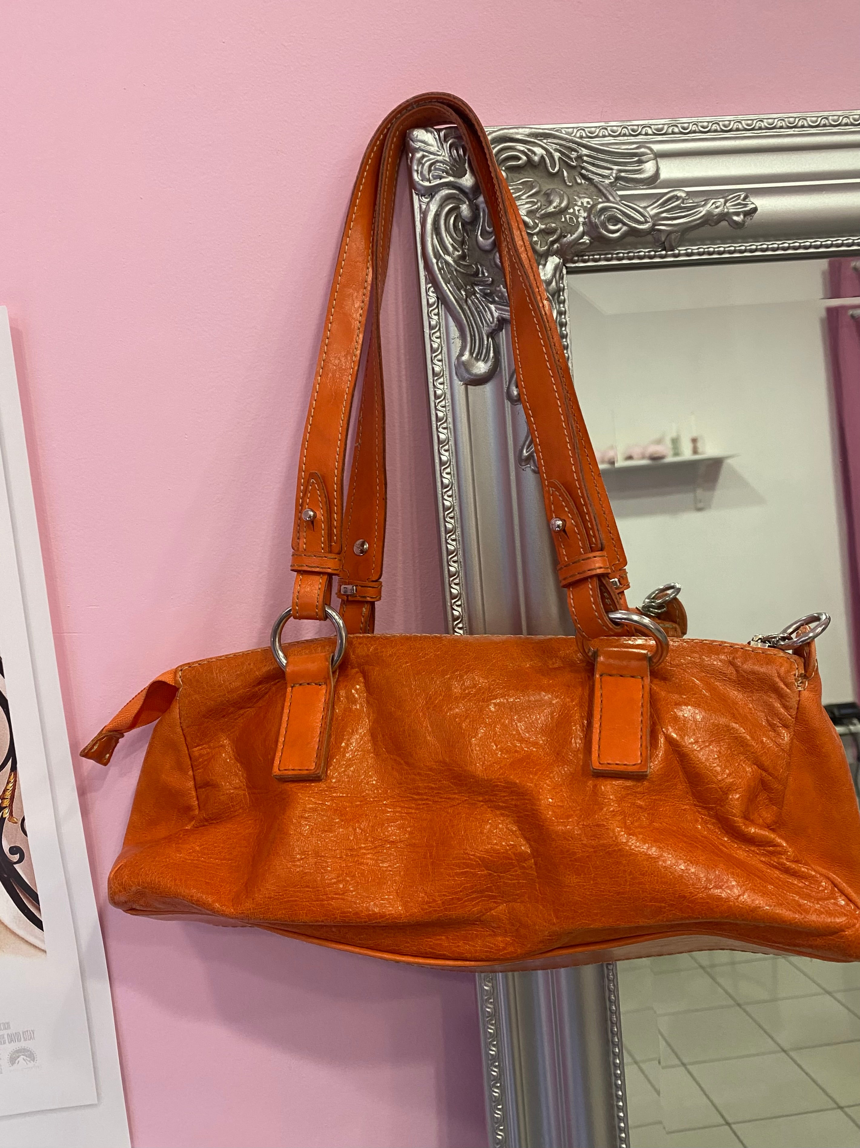 Leather shoulder bag